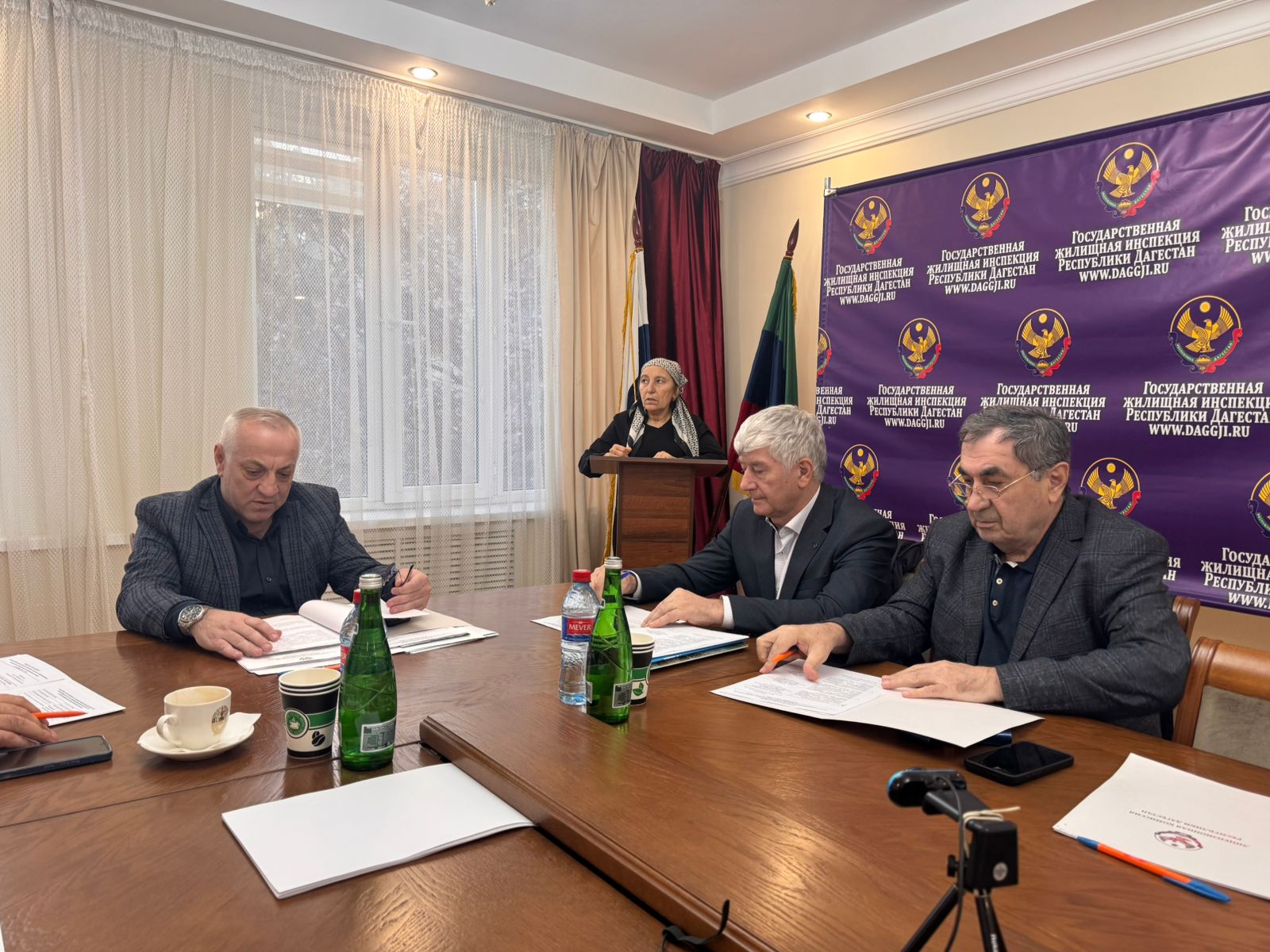 В Госжилинспекции РД состоялось  очередное заседание Лицензионной комиссии РД по лицензированию деятельности по управлению многоквартирными домами